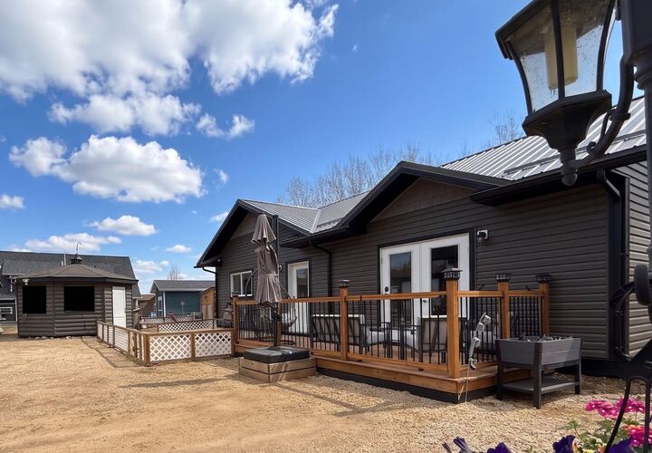 Property Photo:  160 Peace River Avenue 11  AB T0G 1J0 