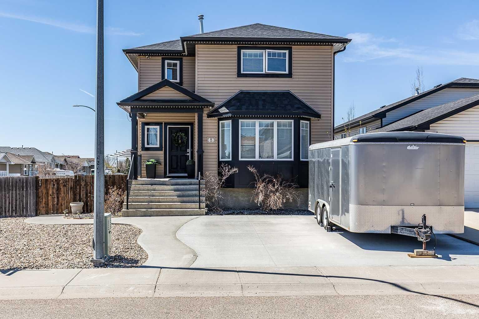 Property Photo:  8 Terrace Circle NE  AB T1C 2B8 