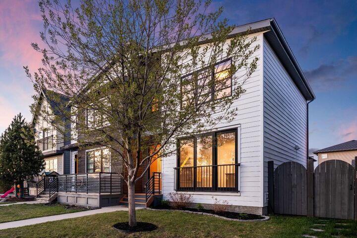 Property Photo:  623 Walden Drive SE  AB T2X 0Z5 