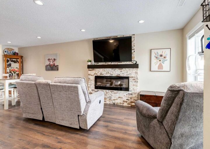 Property Photo:  606 Cranford Mews SE  AB T3M 2P1 
