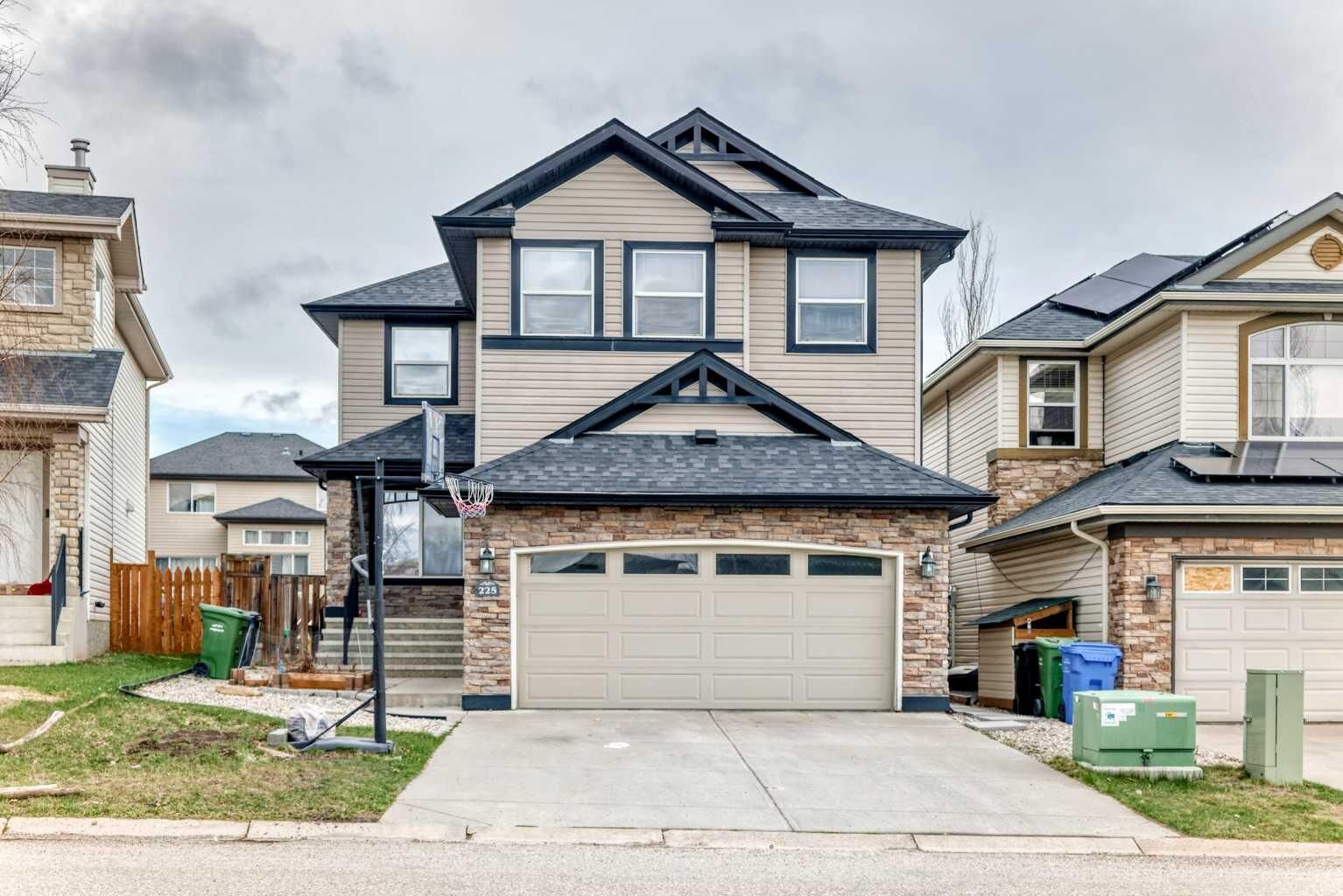 Property Photo:  225 Kincora Heights NW  AB T3R 1N6 