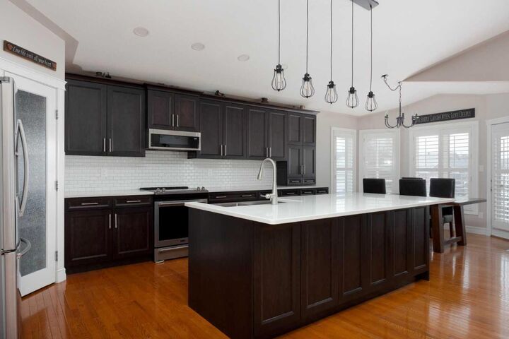 Property Photo:  103 Lawrence Street  AB T9K 2S5 