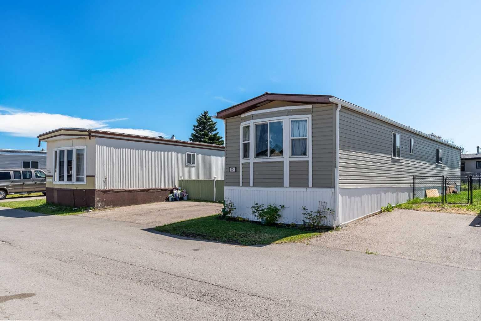 Property Photo:  424 Kanell Drive  AB T1V 1J5 