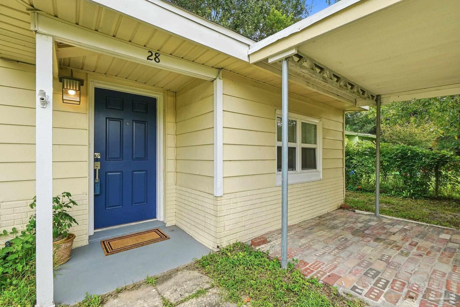 Property Photo:  28 Norwood Dr  FL 32506 