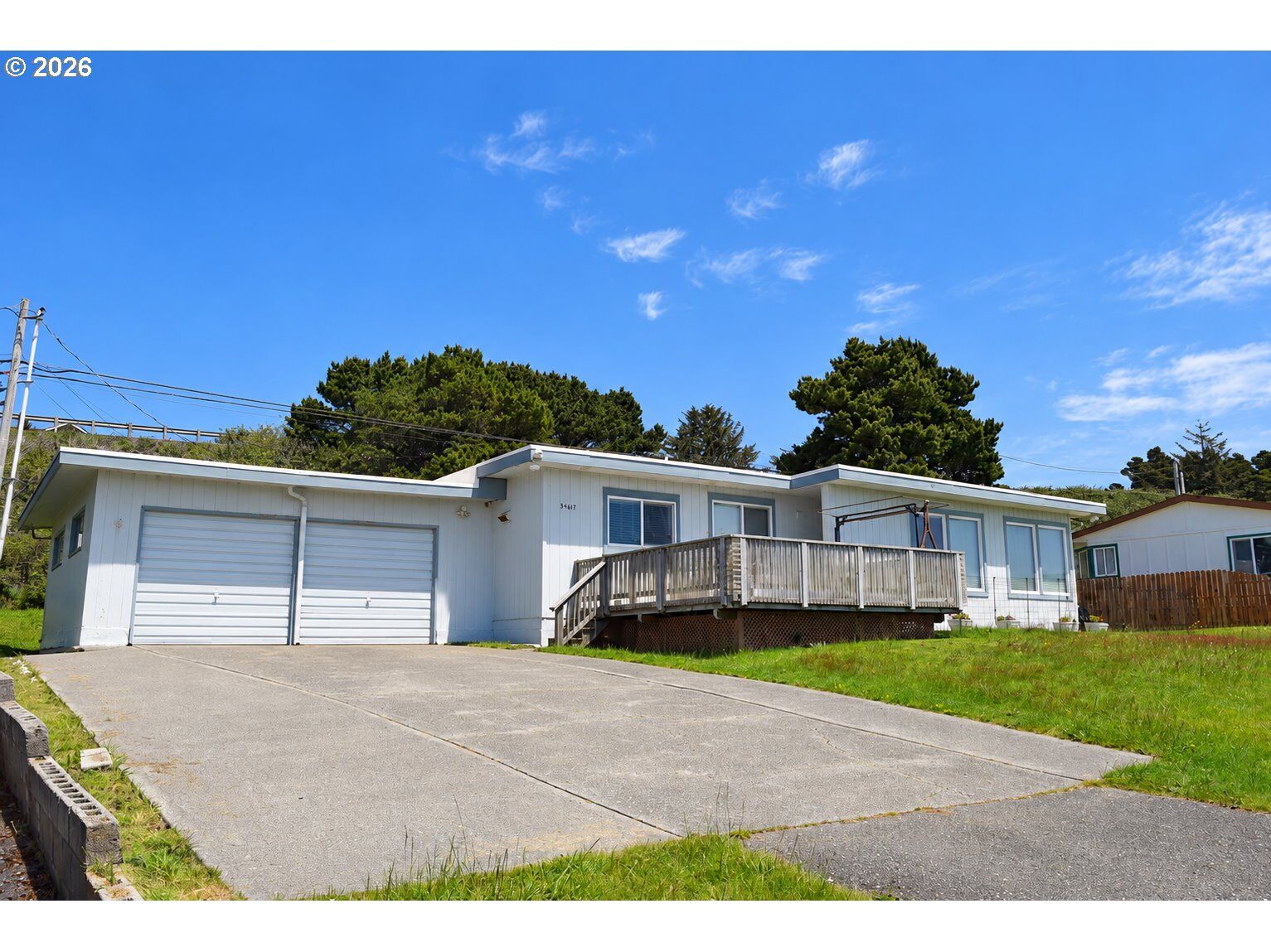 Property Photo:  94017 Doyle Point Rd  OR 97444 