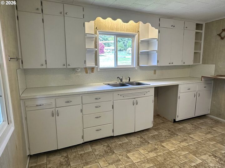 Property Photo:  11792 Orchard Ave  OR 97453 