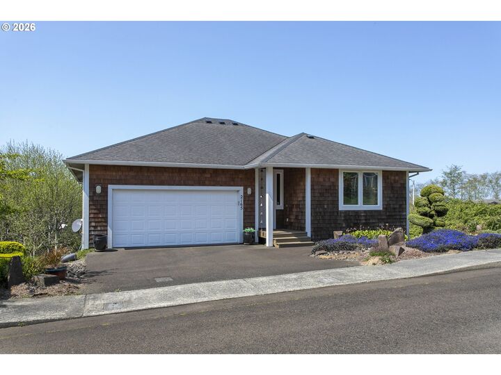 Property Photo:  2165 Skyline Dr  OR 97138 