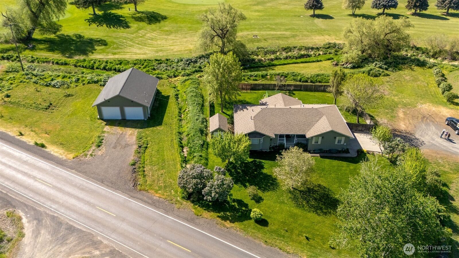 Property Photo:  601  Tomeo Court  WA 99171 