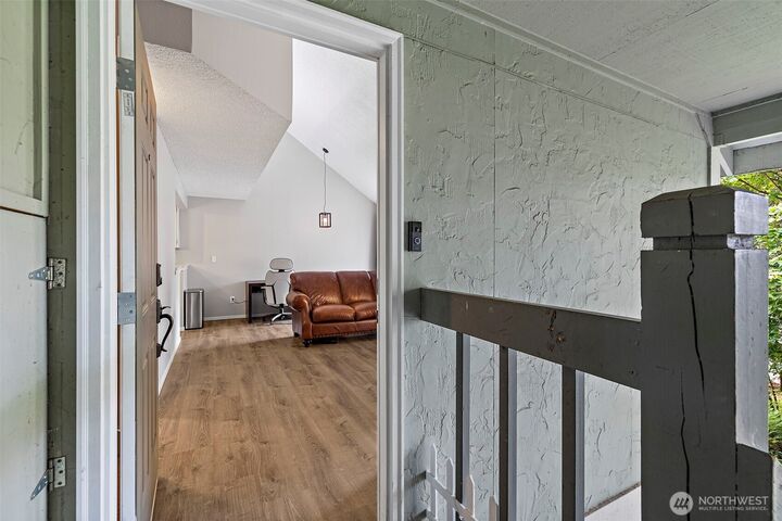 Property Photo:  111 S 340th Street Unit F  WA 98003 
