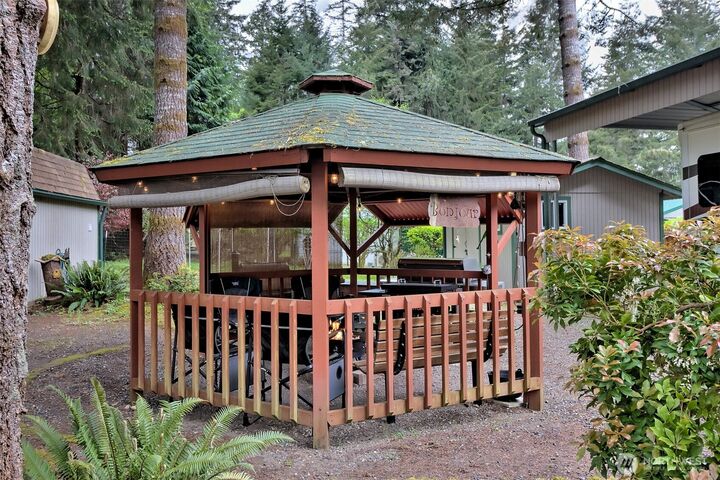 Property Photo:  1261 E Lakeshore Drive W  WA 98584 