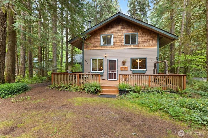 Property Photo:  6989  Snoqualmie Place  WA 98244 