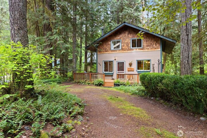 Property Photo: 6989 Snoqualmie Place WA 98244