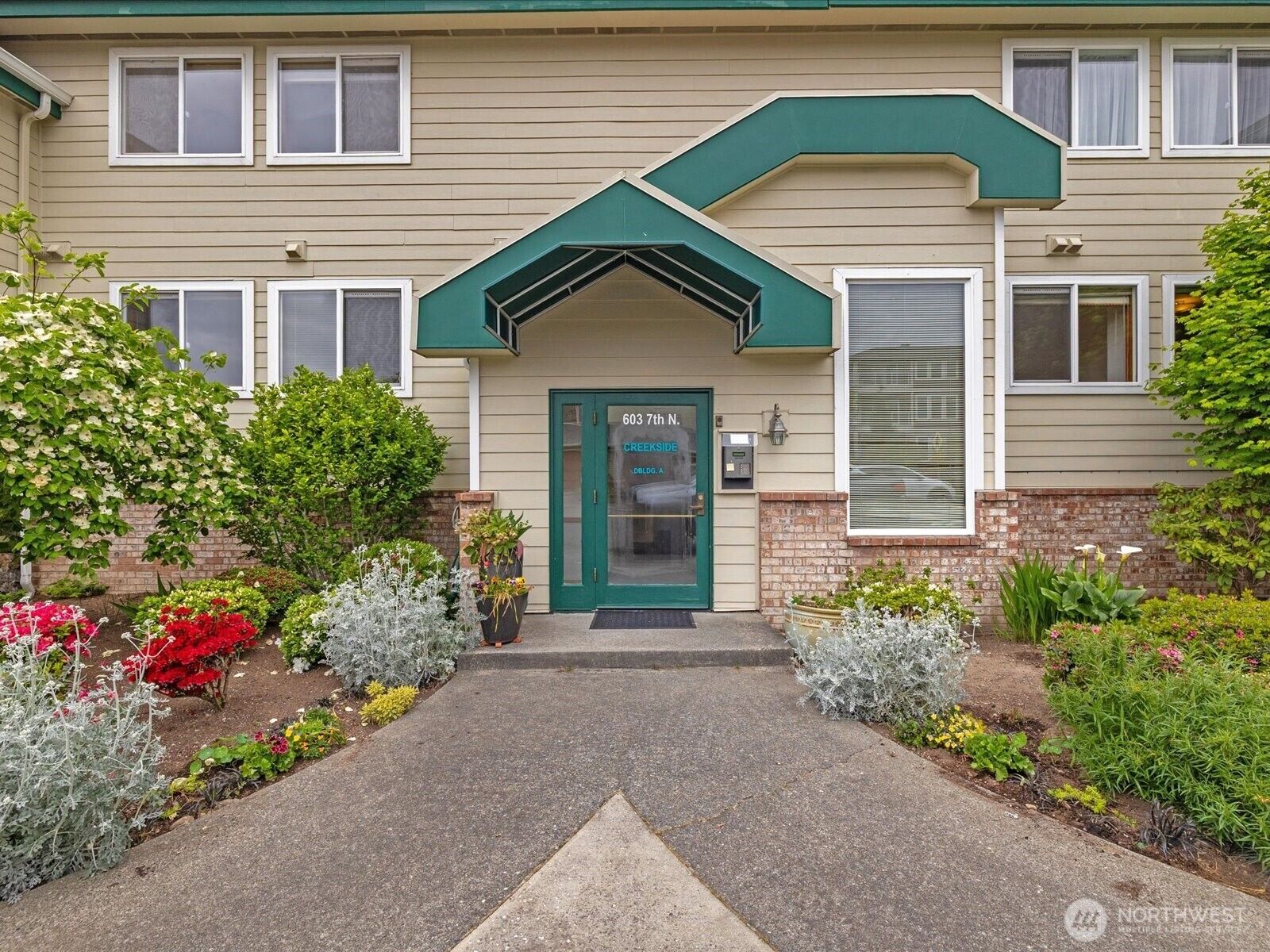Property Photo: 603 7th Avenue N A204 WA 98020