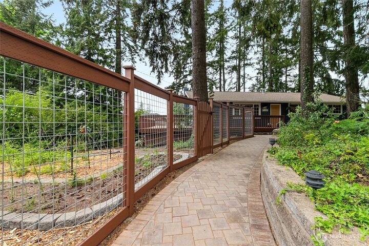Property Photo:  3811  Lakeway Drive  WA 98229 