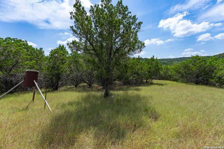 Property Photo:  865 Arrowhead Pt  TX 78063 
