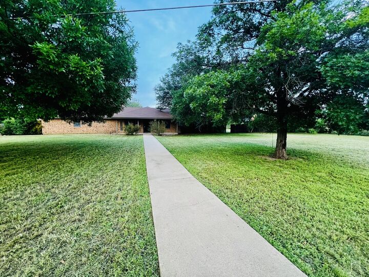 Property Photo:  5502 Meadow Drive  TX 76903 