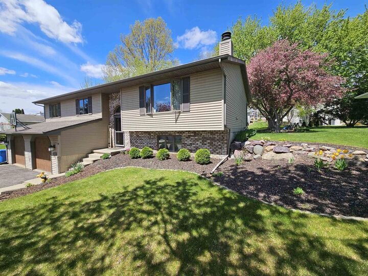 Property Photo:  634 Naragansett Avenue  WI 53913 