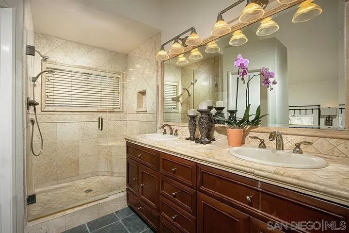 Property Photo:  5572 Renaissance Ave. 3  CA 92122 