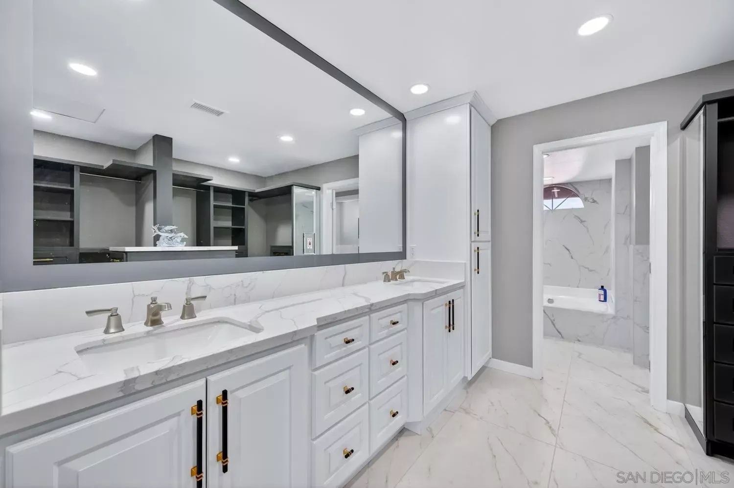 Property Photo:  2651 Wind River Rd  CA 92019 