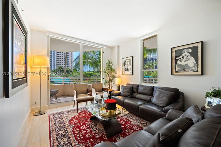 Property Photo:  888 Brickell Key Dr 609  FL 33131 