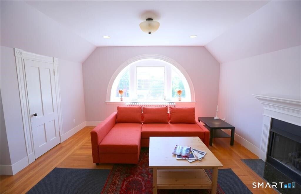 Property Photo:  392 Orange Street 3  CT 06511 