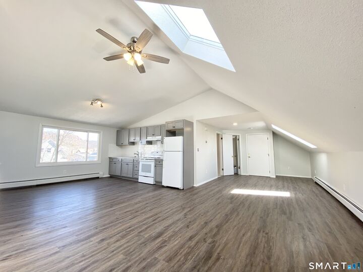 Property Photo:  79 Avon Street 3D  CT 06511 