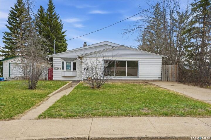 Property Photo: 1065 Stadacona Street W SK S6H 2B1