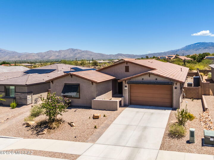 Property Photo:  382 N White Marble Avenue  AZ 85748 