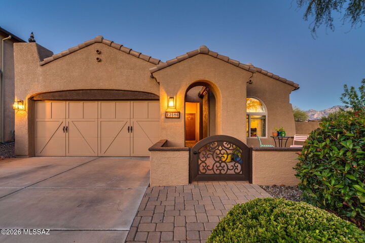 Property Photo:  13546 N Piemonte Way  AZ 85755 