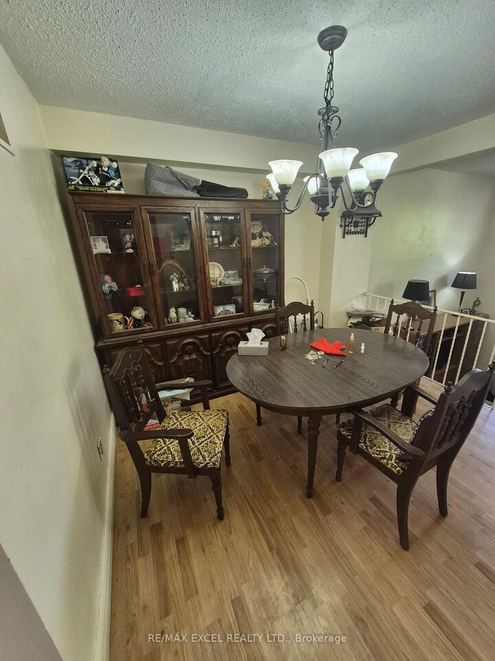 Property Photo: 4662 Kingston Road 106 ON M1E 4Y7