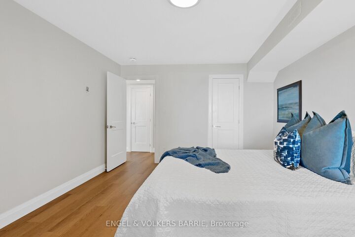 Property Photo: 2371 Lakeshore Road E ON L0L 1T0