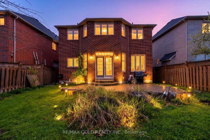 Property Photo: 3377 Destination Drive ON L5M 7W6