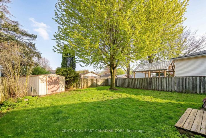 Property Photo: 19 Clara Crescent ON N6E 3G2