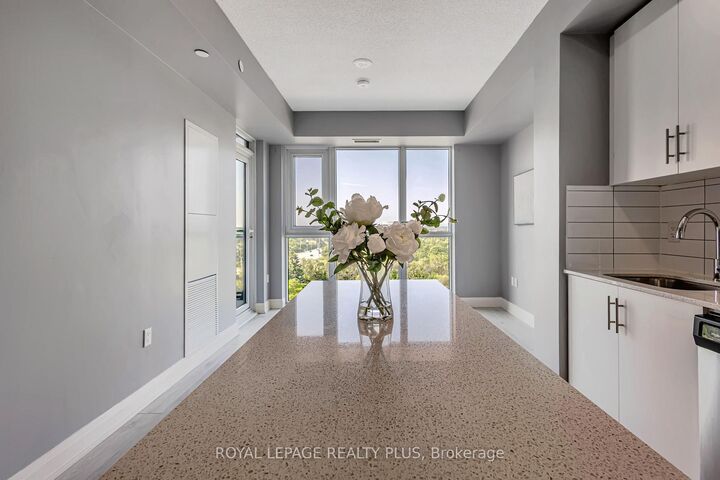 Property Photo: 509 Dundas Street W 701 ON L6M 1L9