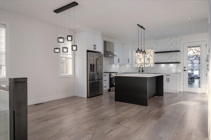 Property Photo:  151 Sunview Rd  BC V9T 0M6 