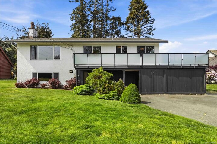 Property Photo:  7030 Deerlepe Rd  BC V9Z 0T5 