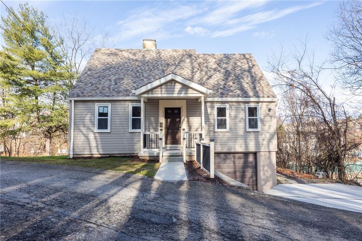 Property Photo:  5 N Park Rd  PA 15229 
