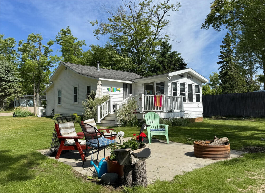 Property Photo: 6398 Paradise Trail MI 49718