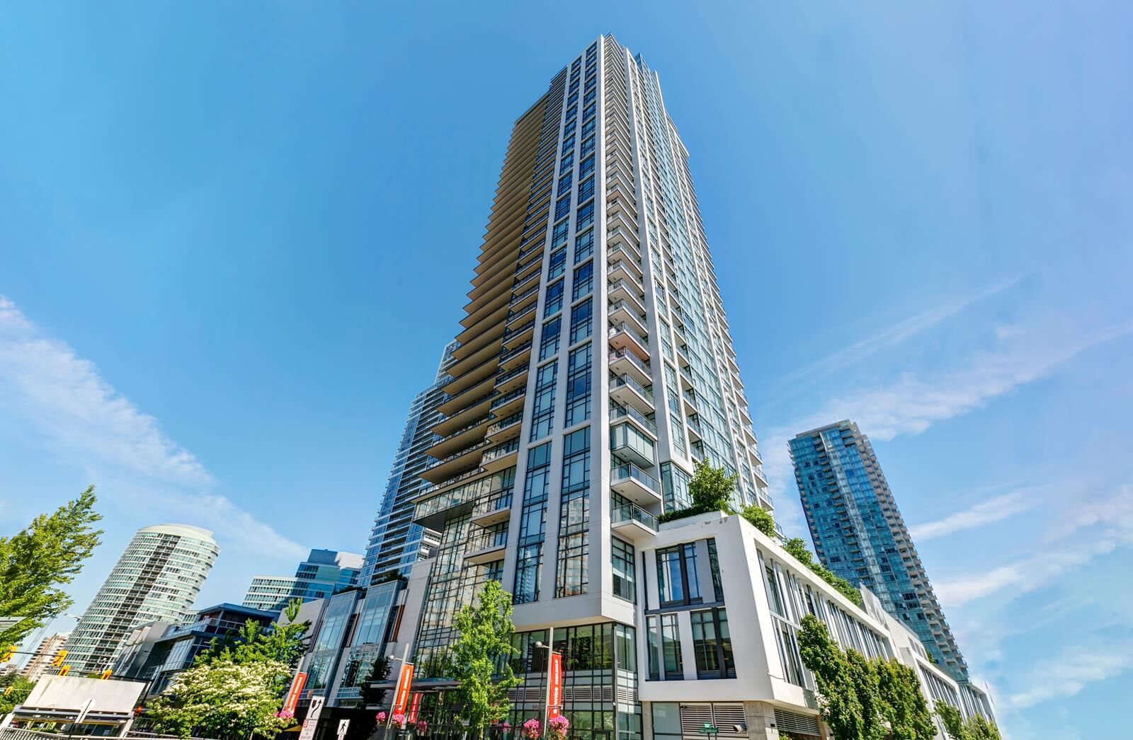 Property Photo: 6098 Station Street 1105 BC V5H 0H4