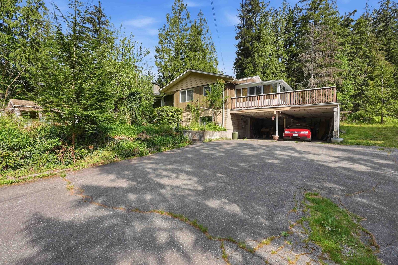 Property Photo:  28595 Dewdney Trunk Road  BC V2W 1M1 