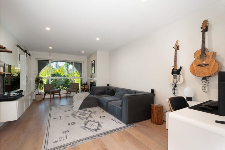 Property Photo:  1166 W 6th Avenue 101  BC V6H 1A4 