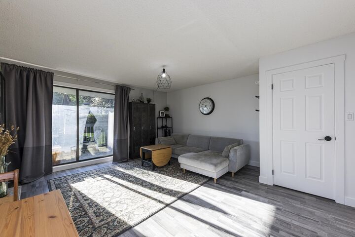 Property Photo:  3132 Lonsdale Avenue  BC V7N 3J8 