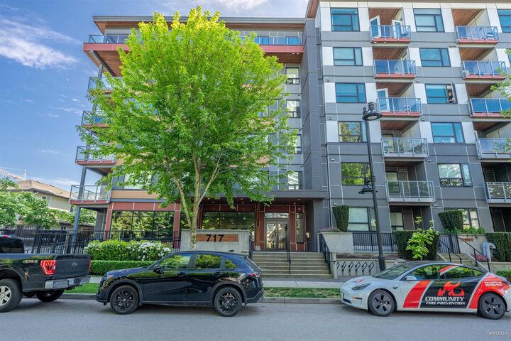 717 Breslay Street 208 — photo 1
