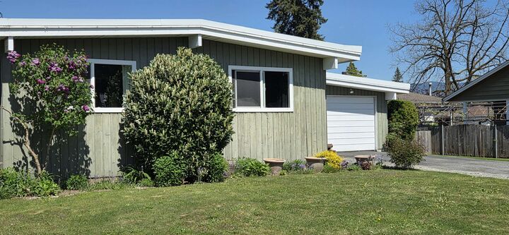 Property Photo:  755 Adiron Avenue  BC V3J 4K1 