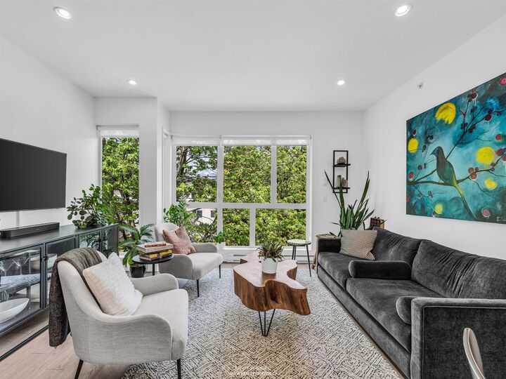 Property Photo: 627 Victoria Drive BC V5L 0C3