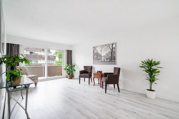 750 E 7th Avenue 318 — photo 1