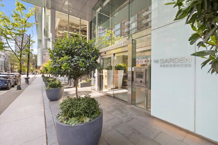 Property Photo:  777 Richards Street 3211  BC V6B 0M6 