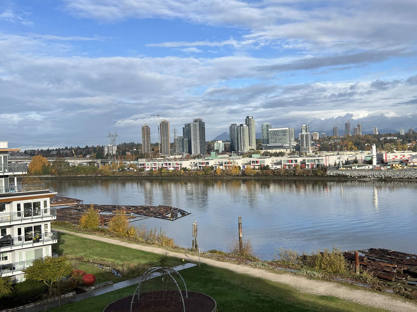 Property Photo:  10177 River Drive 609  BC V6X 0S2 