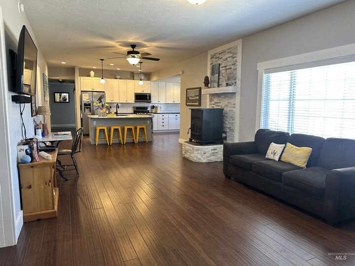 Property Photo:  209 S Front St.  ID 83611 