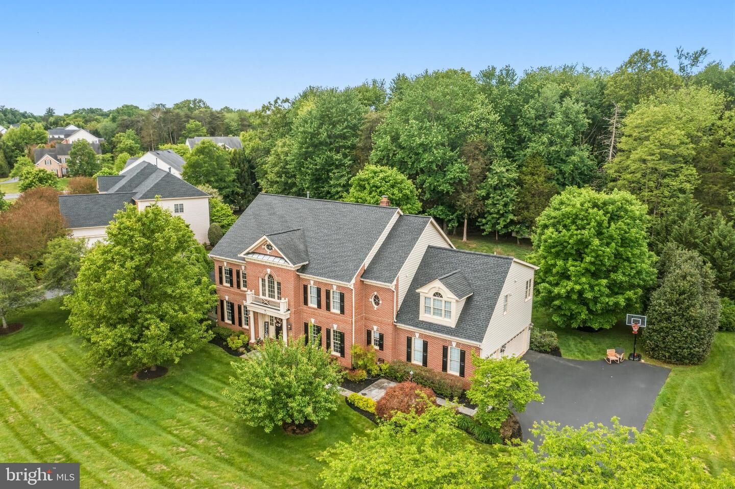 Property Photo: 5528 Roan Chapel Drive VA 20169